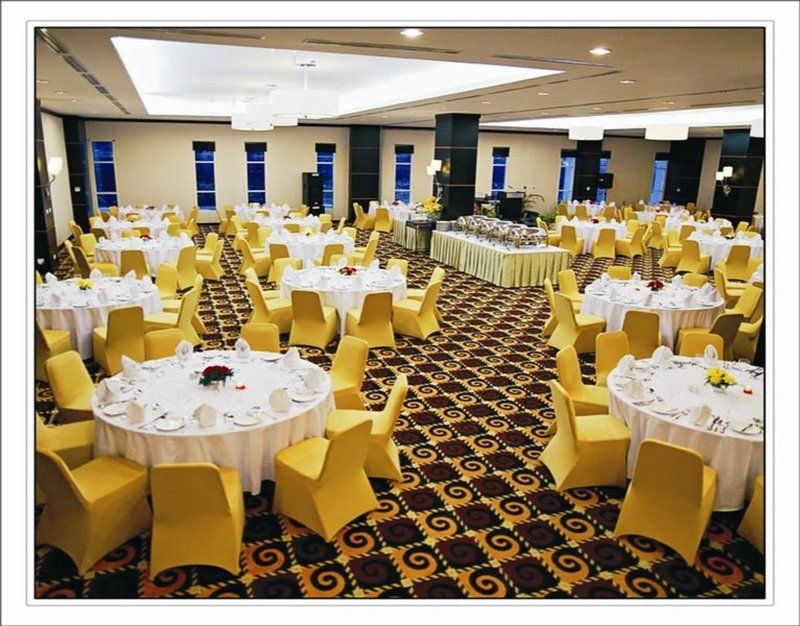 Swiss-Belhotel Papua Jayapura Restoran fotoğraf
